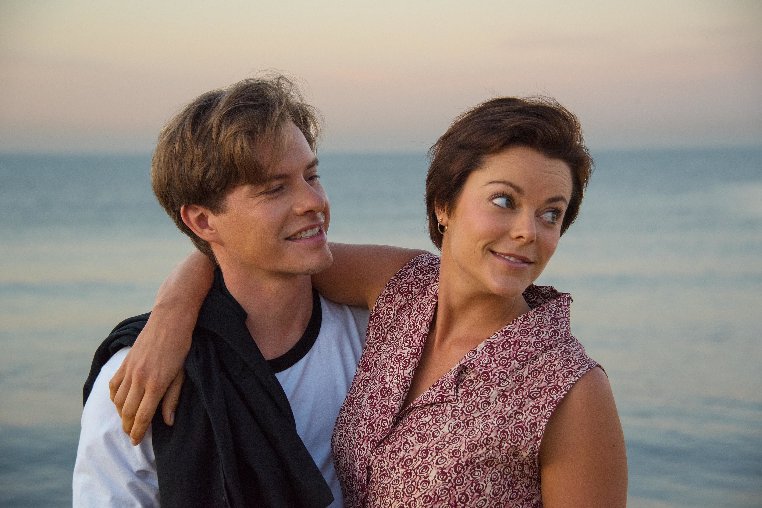 10.XavierSamuelisOTTOBLOOMMatildaBrownisYOUNGADAFITZGERALDTheDeathandLifeofOttoBloom